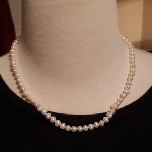 Fresh Water Pear Nexklace